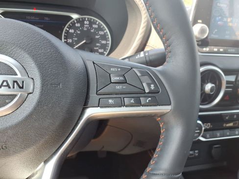 Used 2023 Nissan Sentra SR FWD image 23