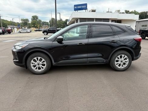Used 2025 Ford Escape Active AWD/4WD image 2