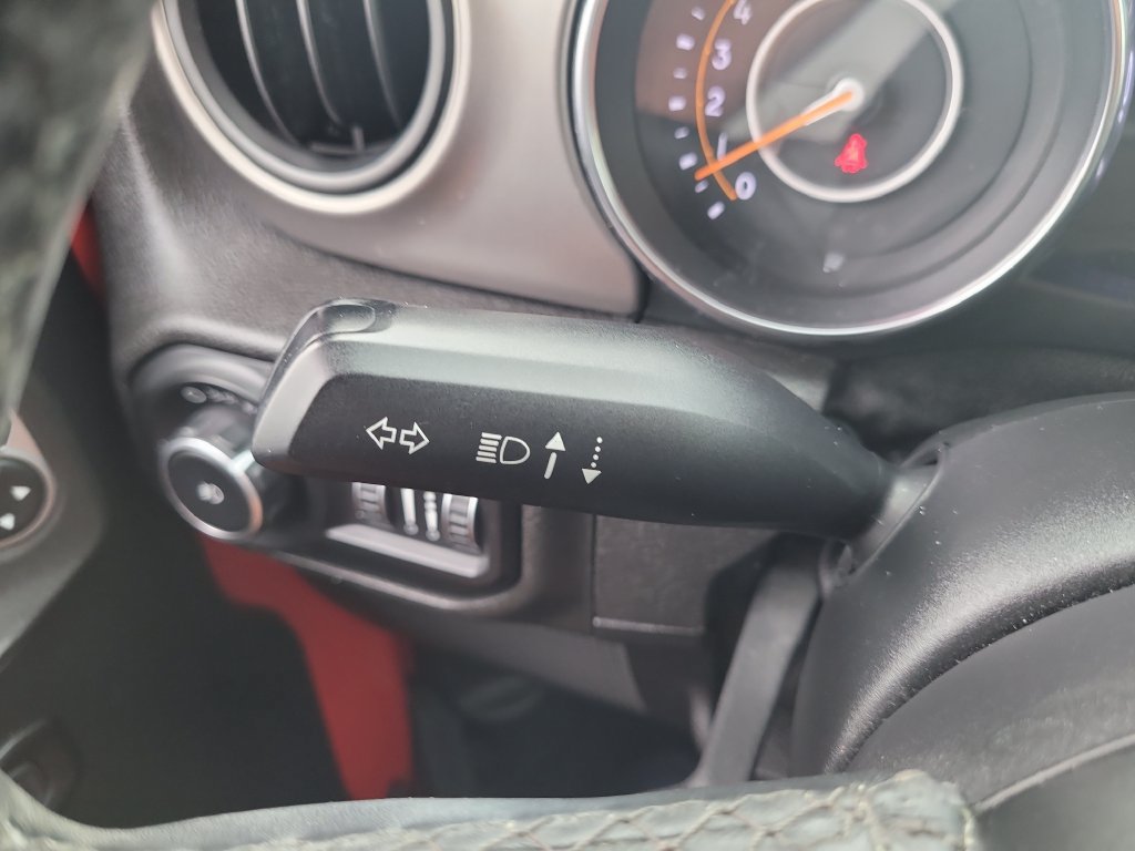 Used 2019 Jeep Wrangler Sport w/ Quick Order Package 24S AWD/4WD image 30