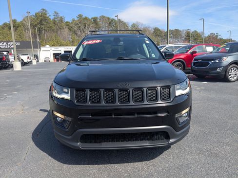 Used 2020 Jeep Compass Latitude image 2