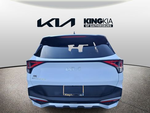 Certified 2023 Kia Sportage EX image 4