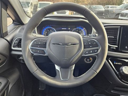 New 2026 Chrysler Pacifica Select image 24