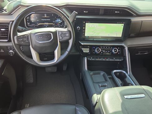 Used 2024 GMC Sierra 2500 Denali w/ Denali Reserve Package AWD/4WD image 11
