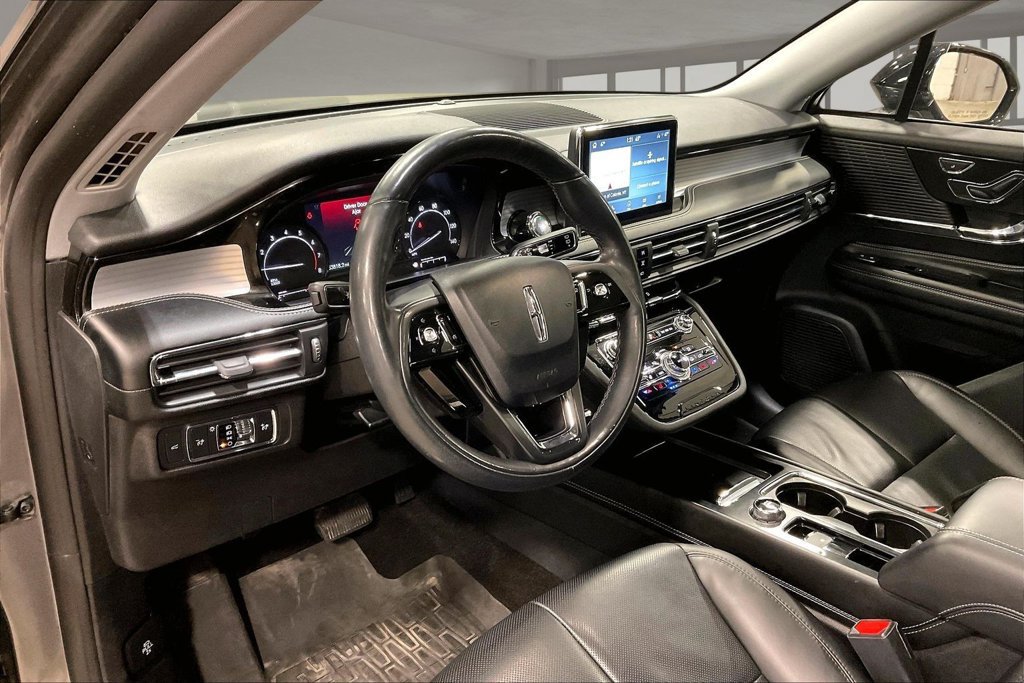 Used 2022 Lincoln Corsair AWD w/ Premium Package image 18