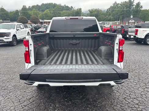 Used 2024 Chevrolet Silverado 1500 RST w/ Redline Edition AWD/4WD image 7