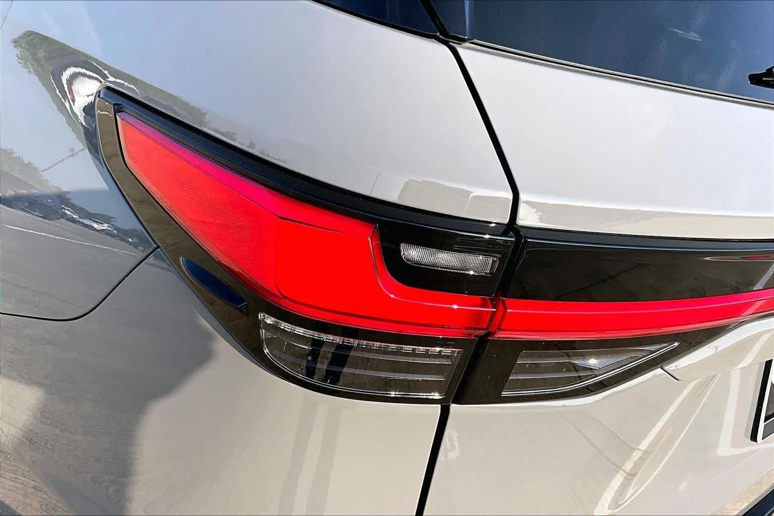 Used 2026 Lexus TX 500h AWD w/ Technology Package image 29