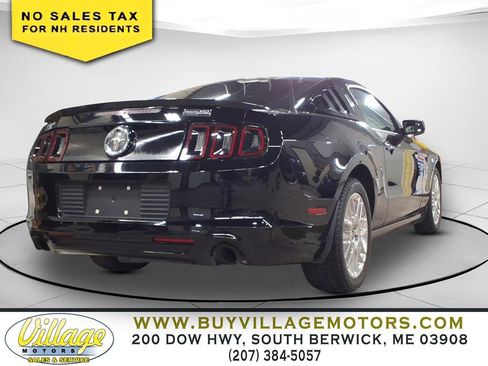 Used 2013 Ford Mustang Premium image 4