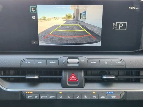 Used 2025 Kia K4 LXS image 16