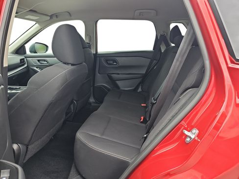 Used 2025 Nissan Rogue S FWD image 11