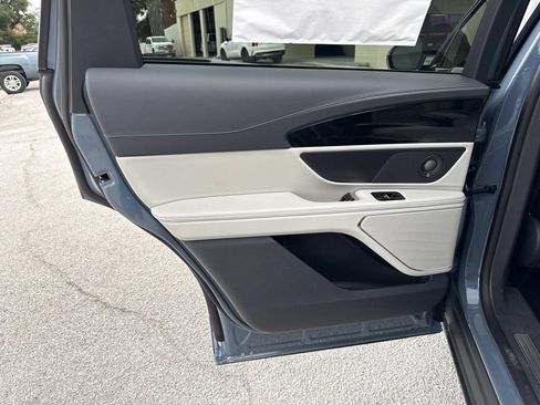 New 2026 Lincoln Nautilus Reserve AWD/4WD image 13