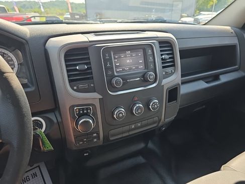 Used 2022 RAM 1500 Tradesman w/ Chrome Appearance Group AWD/4WD image 24