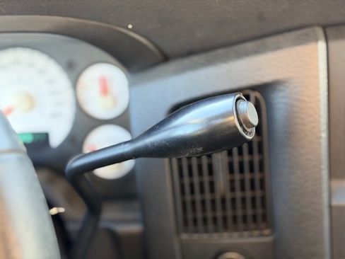 Used 2004 Dodge Ram 1500 Truck SLT w/ Quad Cab Value Group image 10