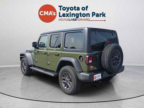Used 2024 Jeep Wrangler Unlimited Sport AWD/4WD image 3