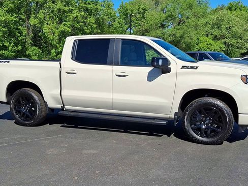 New 2026 Chevrolet Silverado 1500 RST w/ Dark Appearance Package AWD/4WD image 4