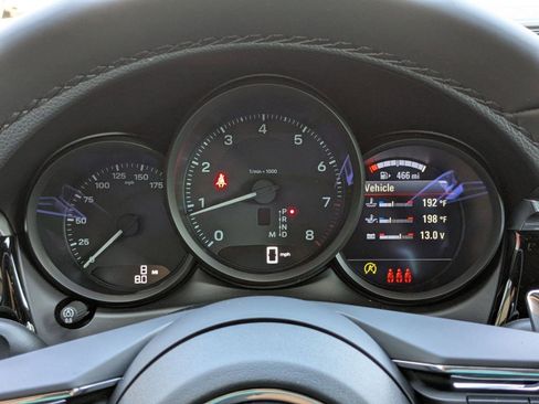 Certified 2026 Porsche Macan AWD/4WD image 16