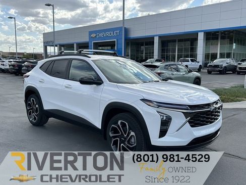 New 2026 Chevrolet Trax RS w/ Driver Confidence Package image 1