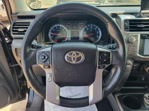 Used 2016 Toyota 4Runner SR5 AWD/4WD image 16