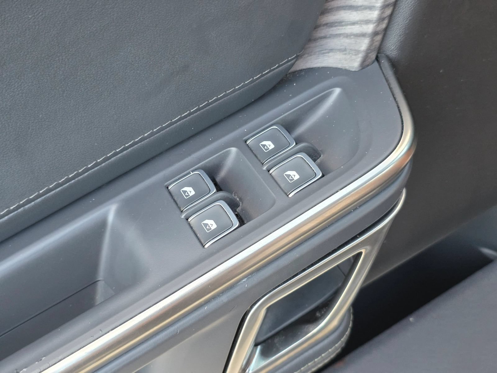 Used 2022 Rivian R1T Launch Edition AWD/4WD image 24