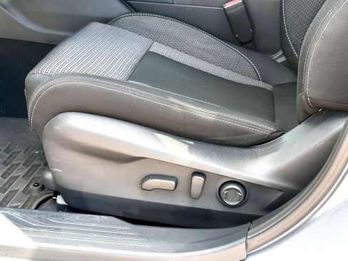 Used 2022 Subaru Outback Premium image 10