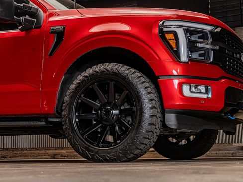 Used 2024 Ford F150 Platinum w/ FX4 Off-Road Package AWD/4WD image 11