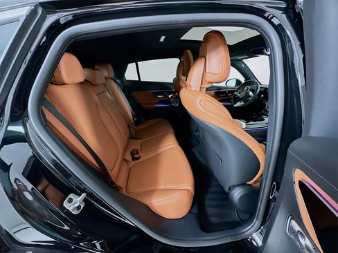 Certified 2026 Mercedes-Benz GLC 300 4MATIC image 31