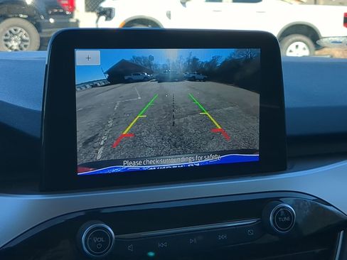 Certified 2020 Ford Escape SE image 18