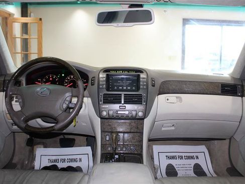 Used 2002 Lexus LS 430 RWD image 14