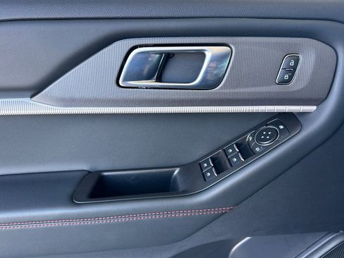 New 2025 Ford Explorer ST-Line image 10