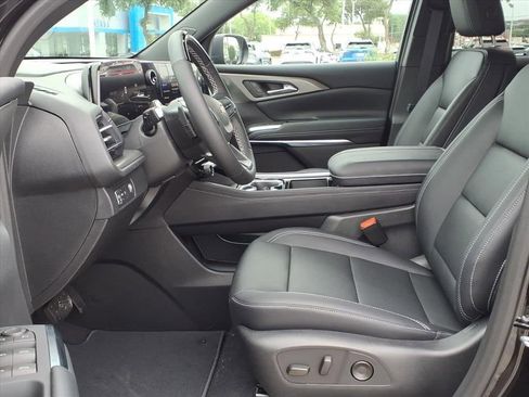New 2026 Chevrolet Traverse LT w/ Enhanced Driving Package FWD image 16