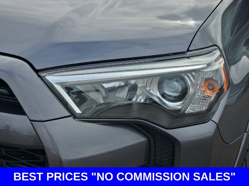 Used 2023 Toyota 4Runner TRD Off-Road Premium w/ Off Road Premium Plus Package AWD/4WD image 32