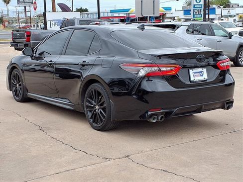 Used 2022 Toyota Camry XSE image 5