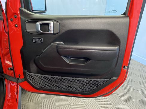 Certified 2023 Jeep Wrangler Willys image 42