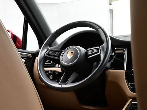 Certified 2023 Porsche Macan AWD/4WD image 20
