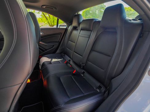 Used 2019 Mercedes-Benz CLA 250 4MATIC image 28