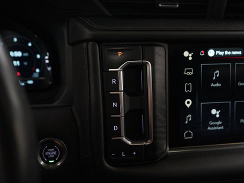Used 2022 GMC Yukon XL Denali AWD/4WD image 25