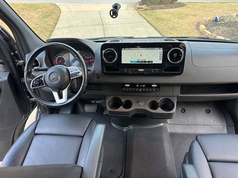 Used 2020 Mercedes-Benz Sprinter 2500 image 19