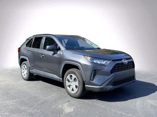 Used 2021 Toyota RAV4 LE video 2