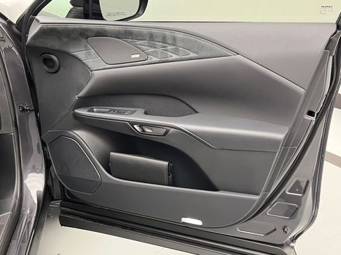 Used 2025 Lexus RX 500h F Sport image 40