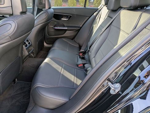 Used 2022 Mercedes-Benz C 300 Sedan image 31