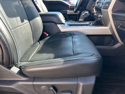 Used 2017 Ford F150 Lariat image 14