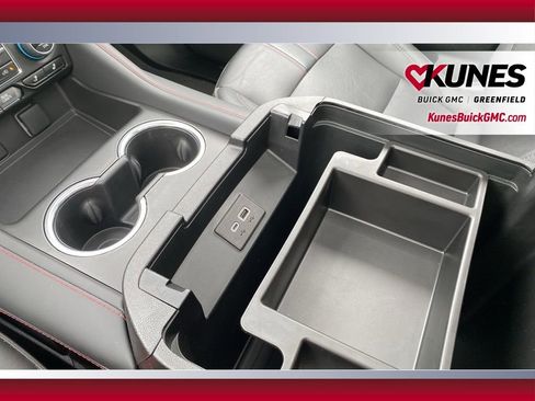 Used 2023 Chevrolet Suburban RST w/ Luxury Package image 24