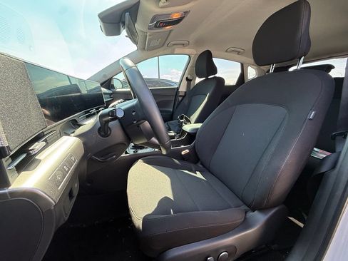 Certified 2025 Hyundai Kona SEL FWD image 22