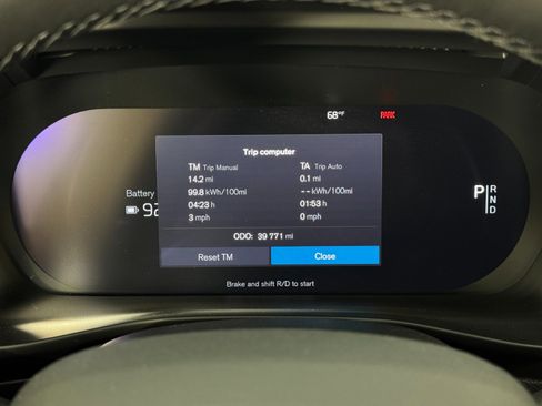 Used 2023 Volvo C40 P8 Recharge Ultimate image 19