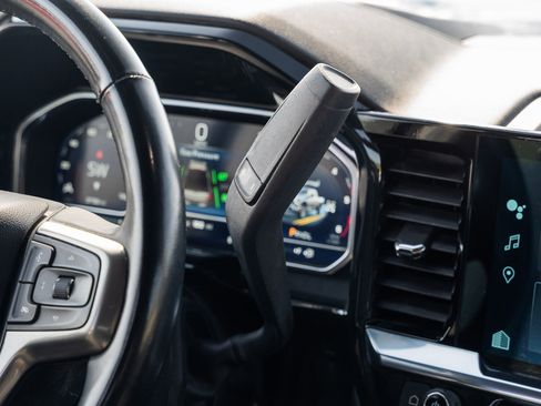 Used 2024 Chevrolet Silverado 2500 LT w/ Convenience Package image 25