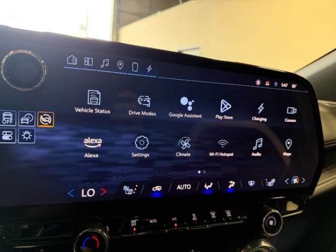 Used 2024 Chevrolet Blazer EV LT AWD/4WD image 16