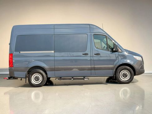 Used 2019 Mercedes-Benz Sprinter 144 image 2