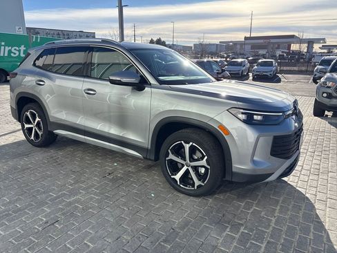 New 2026 Volkswagen Tiguan SE image 7