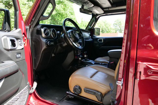 Used 2021 Jeep Wrangler Unlimited Rubicon AWD/4WD image 25