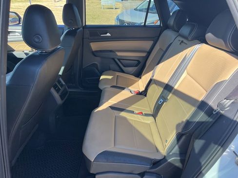 Used 2023 Volkswagen Atlas Cross Sport SE image 25