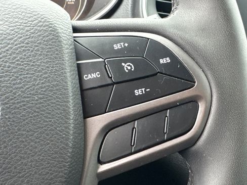 Used 2022 Jeep Cherokee Latitude Lux image 20